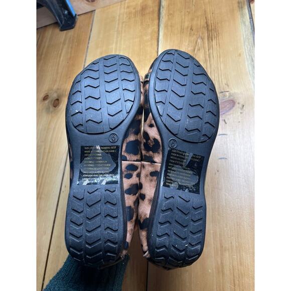 NEW! Women's Leopard Flats w/ Gold Buckle. Work. Dress. Casual Size 6 - Picture 6 of 6